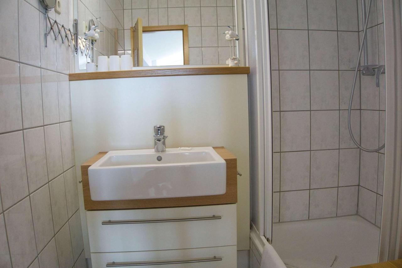 Fewo Mit Meerblick, Gratis Nutzung Vom Ahoi Erlebnisbad Und Sauna In Sellin - Haus Blick Zur See Fewo 11 Goehren  Eksteriør bilde